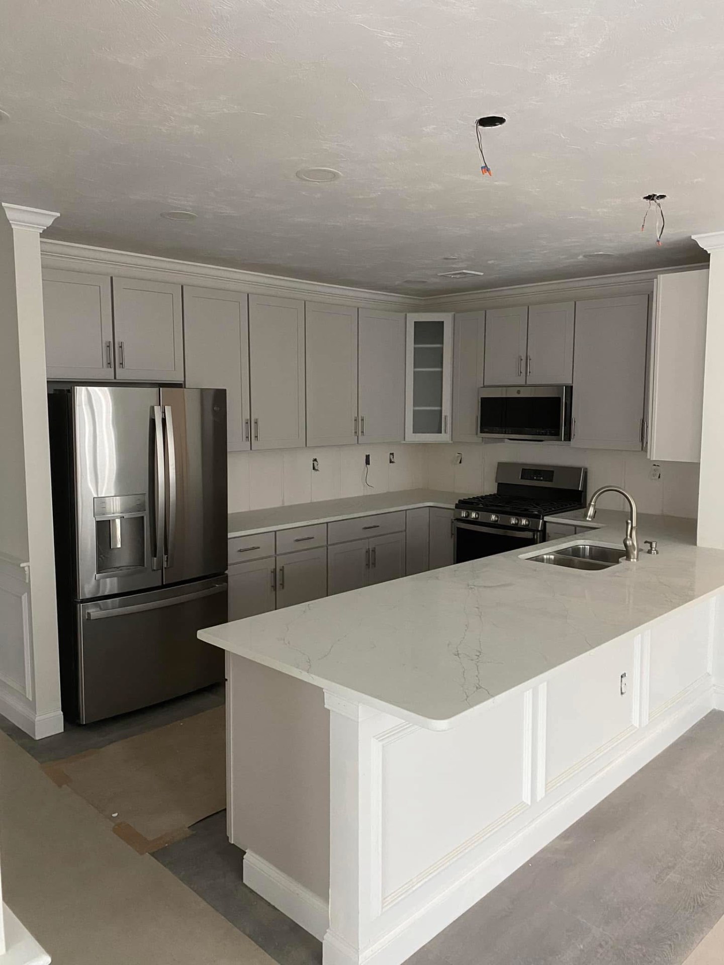 Shaker kitchen finish detail by R & G Construction